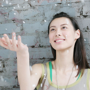 白嫩小脚老师玉足足h交视频
